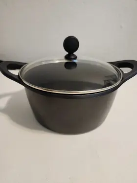 All-clad 011644007461 Cast Aluminum 5.5 Quart Black Non-stick Dutch Oven/stock Pot With Lid
