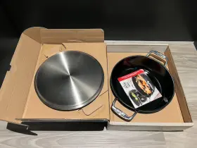 All-clad 011644915902 Fusiontec Ceramic 4.5 Quart Universal Pan With Lid Onyx Black Open Box