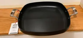 Sebs44901 All-clad New Essentials 13 In Nonstick Square Pan Skillet