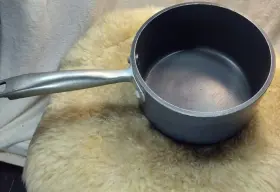 Qq03 Anolon Titanium Sauce Pan Anodized Nonstick 2 Qt/1.9 L - Nice