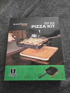 5635 Blackstone Cast Iron Deep Dish Pizza Kit With Removable Handle And Wood Trivet