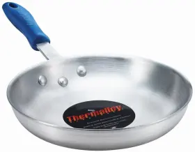 5813810 Browne Foodservice 10 Aluminum Standard Weight Fry Pan