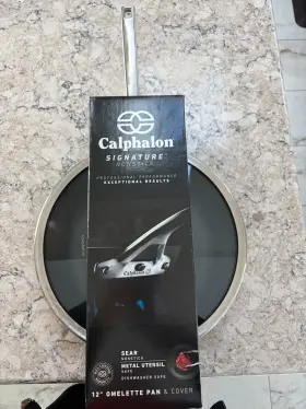 Calphalon 016853063697 Signature Nonstick 12 Inch Omelette Pan And Lid