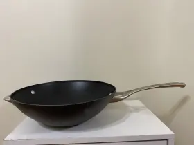 2029652 Calphalon Premier 13 Inch Hard-anodized Nonstick Flat Bottom Wok - Black