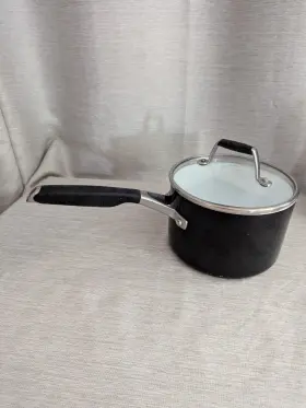 6514316 Calphalon Select 2.5 Quart Aluminum Ceramic Nonstick Sauce Pan In Black And White
