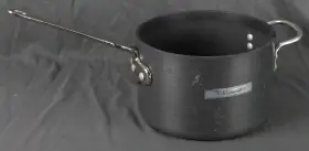 8704-1 Calphalon Commercial 4 1/2 Quart Anodized Aluminum 8704 Pot No Lid