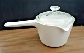 P-68-c Corningware M-68-b Corning Ware White 1 Quart Measuring Saucepan With A-22 Glass Lid