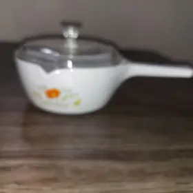 P-89-b Corningware Corning Ware Wildflower Sauce Pan 2 1/2 Cup Spout Pyrex Lid Vintage 70s