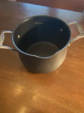 6566-22p Cuisinart 6 Quart Non-stick Stockpot Black With Lid And Pour Spout Model