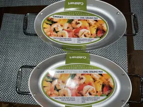 Cnpo-700 Cuisinart Non-stick Outdoor Oval Grilling Pan 13 Inch X 8 New W Scrathes