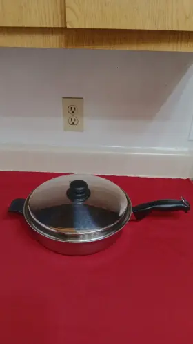 1629 Cutco Cookware 5 Ply Stainless Steel Aluminum Core Skillet With Lid