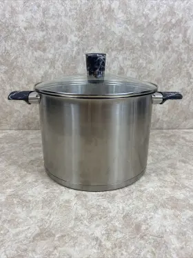 M-11787 David Burke Heavy Gauge Stainless Steel 8 Quart Stockpot With Lid Bottom