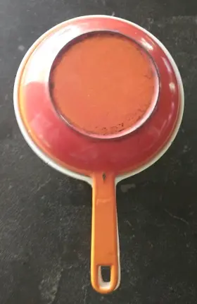 A-con-18 Descoware 1 Quart Sauce Pan With Lid