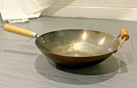 Dexam 012875085124 Carbon Steel Wok 14 Inch Flat Bottom Wooden Handles Made In Taiwan