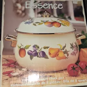 Essence 048552727167 Vintage 8 Quart Stock Pot/ Home Decor
