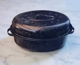 0508-2 Granite Ware 16 Inch Speckled Black Roasting Pan Oval With Lid For Poultry And Roasts