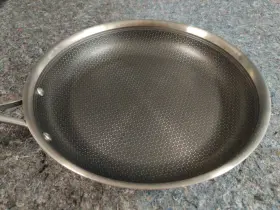 Henckels 035886677022 Hxagon 12 Inch Skillet Tri-ply Stainless Steel 3-layer Nonstick Pan