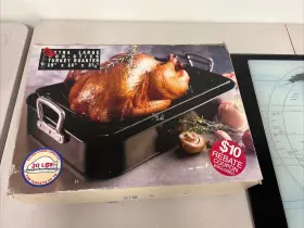 Home Innovations 048552634366 Invitations Oven To Table Non-stick Turkey And Chicken Roasting Pan Very Clean