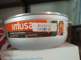 Gau-80506w Imusa Usa 6.9 Quart Traditional Colombian Caldero Dutch Oven For