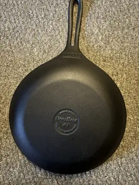 Iwachu 940210246002 Nambu Tekki 22cm Or 24cm Japanese Omelette Pan Cast Iron