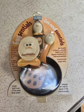 Joie 067742506238 Lil Egg Handle Fry Pan Spatula And Recipe Book Eggsentials Cookware By