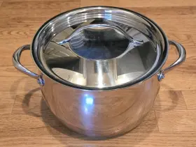 000692 Kirkland Signature 8qt/7.5l Professional Quality Copper Core Stock Pot With Lid