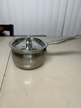 8041 Kirkland Signature Professional Quality Saucepan 1.5 Quart Copper Core With Lid Italy
