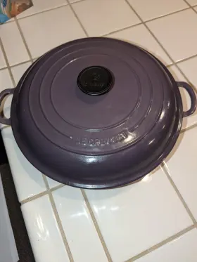Le Creuset 024147202028 Purplele Enameled Traditional Cast Iron Braiser Casserole 3.5 Quart Cassis