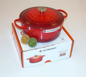 Le Creuset 024147260912 Signature 5 Quart Cast Iron French Round Dutch Oven Cherry 26 - 5.5