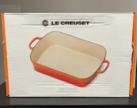 Le Creuset 024147265665 Cast Iron Signature Roaster In Marseille Blue New Box 5.25 Qt