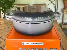 Le Creuset 024147305620 Cast Iron 26cm Shallow Casserole Multifunctional Lid Flint Oyster New