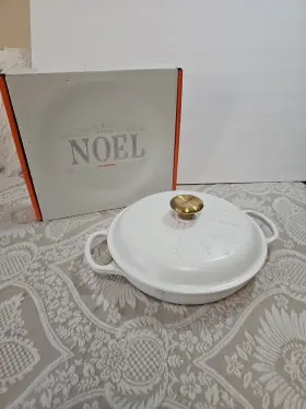 Le Creuset 024147324140 Noel Christmas Cast Iron Snowflake Nib Buffet Casserole Cotton Relief