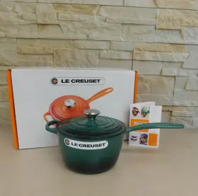 Le Creuset 024147332909 Signature Cast Iron 2.25 Quart Saucepan Artichaut - New