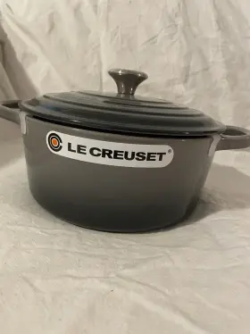 42430 Le Creuset 21177 Signature Gray Enamel Cast Iron Dutch Oven With Lid 22 Cm