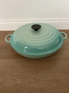 02430 Le Creuset 21180 Signature Enameled Cast Iron Braiser 3.5-quart Caribbean See Photos