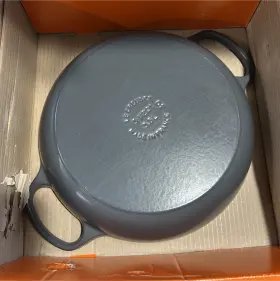 52441 Le Creuset 21180 Signature Casserole Pan Graphite Cast Iron Enamel 3.5 Quart 30cm