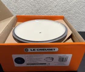 14430 Le Creuset 21198 Signature Sauteuse Cast Iron Casserole 3.5 Qt 9 1/2 In With Lid - Navy