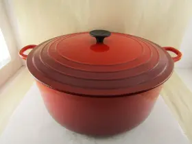 25001 Le Creuset Hot Pot Cocotte Rondo Capacity 11l To 34cm Red 34 06 Used
