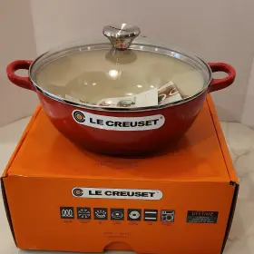02467 Le Creuset 27074 Cerise Red Cast Iron Enamel Soup Pot Glass Lid 3.5 Quart 24cm Brand New