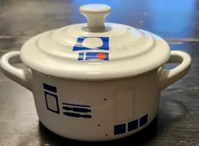 R2-d2 Le Creuset C-3po Star Wars Mini Cocotte Pot Used 19.45 Lfl White R2d2