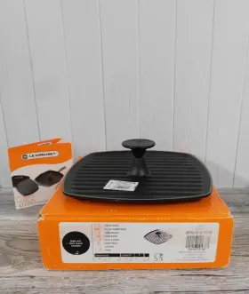 L2053b-2600 Le Creuset Enameled Cast Iron 9 Inch Panini Press Matt Black Licorice - New