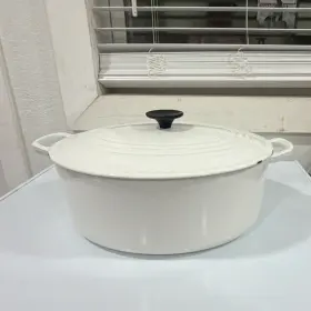 L2502-3159 Le Creuset Signature 3.5 Quart Oval Enameled Cast Iron Casserole With Lid White