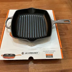 Ls2021-267f Le Creuset Signature Cast Iron 10.25 Inch Square Skillet Grill Flint Oyster