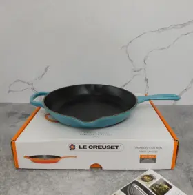 Ls2024-2617 Le Creuset Signature Cast Iron 10.25 Inch Skillet Caribbean Blue