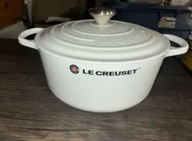 Ls2501-2616ss Le Creuset Enameled Signature Round Dutch Oven In Shiny White 5.5qt. Nwob