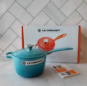 Ls2518-1817ss Le Creuset Signature Cast Iron 2.25 Quart Saucepan In Caribben Teal - New