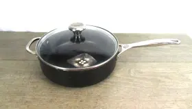 Tnsp5100-26 Le Creuset Toughened Nonstick Pro Saute Pan With Glass Lid 4.25 Quart 10.5 Inch