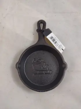 Lodge 075536352787 3.5-inch Mini Cast Iron Holiday Skillet Sleigh