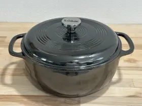 Lodge 075536462233 6 Quart Dutch Oven Round Enamel Cast Iron Midnight Chrome With Built-in Handle
