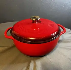 12407044 Lodge 6 Q.t Cast Iron Enamel Dutch Oven Red